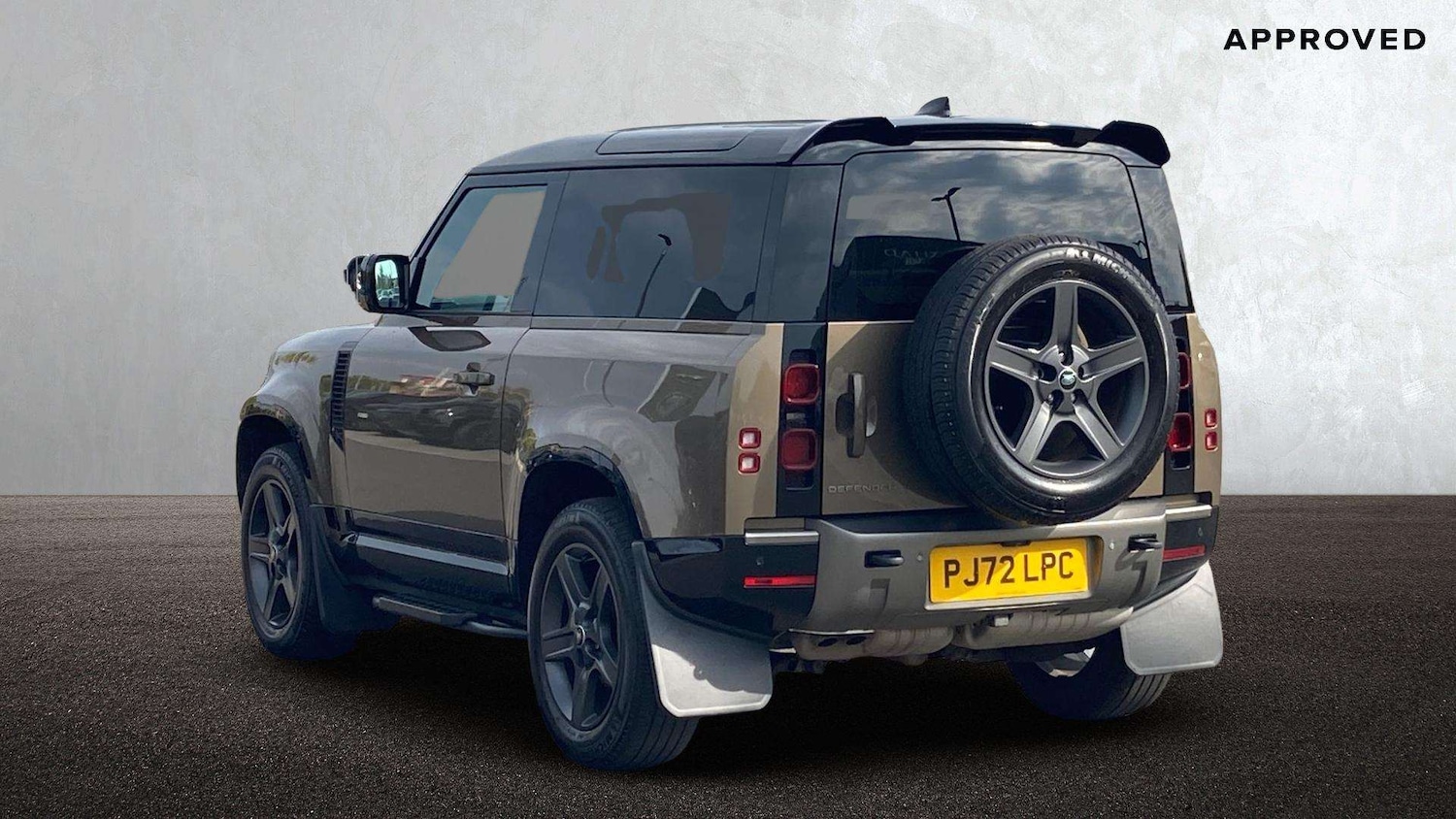 Used Land Rover Defender 2022 for sale - 76459927: Photo 2