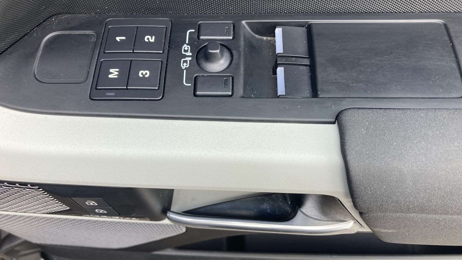 Used Land Rover Defender 2022 for sale - 76459927: Photo 31