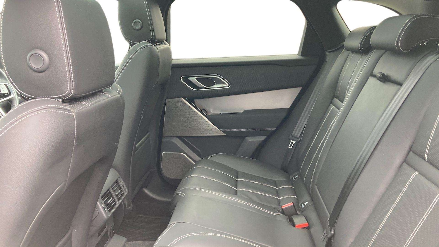 Used Land Rover Range Rover Velar 2023 for sale - 77811092: Photo 4