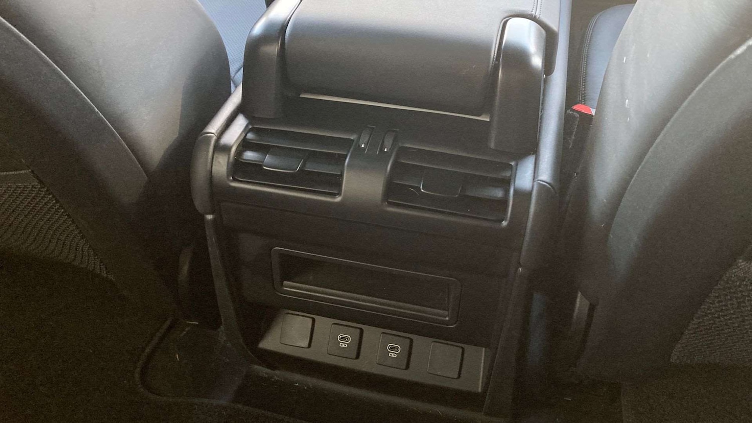 Used Land Rover Defender 2025 for sale - 76636776: Photo 18