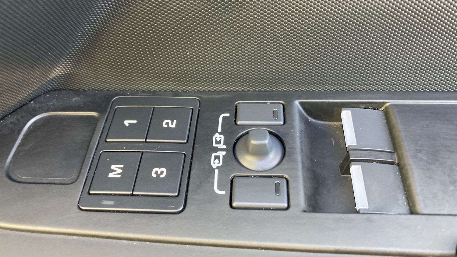 Used Land Rover Defender 2025 for sale - 76636776: Photo 29