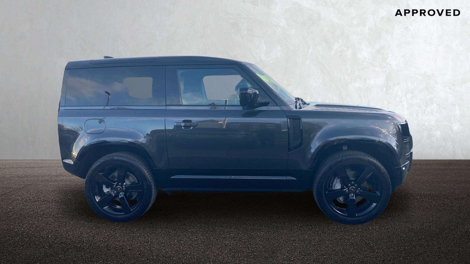 Used Land Rover Defender 2025 for sale - 76636776: Photo 5