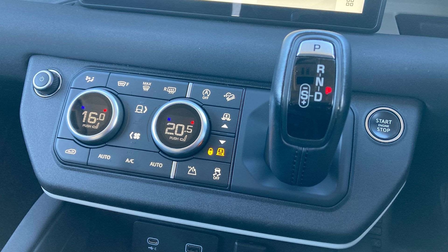 Used Land Rover Defender 2022 for sale - 76460667: Photo 13