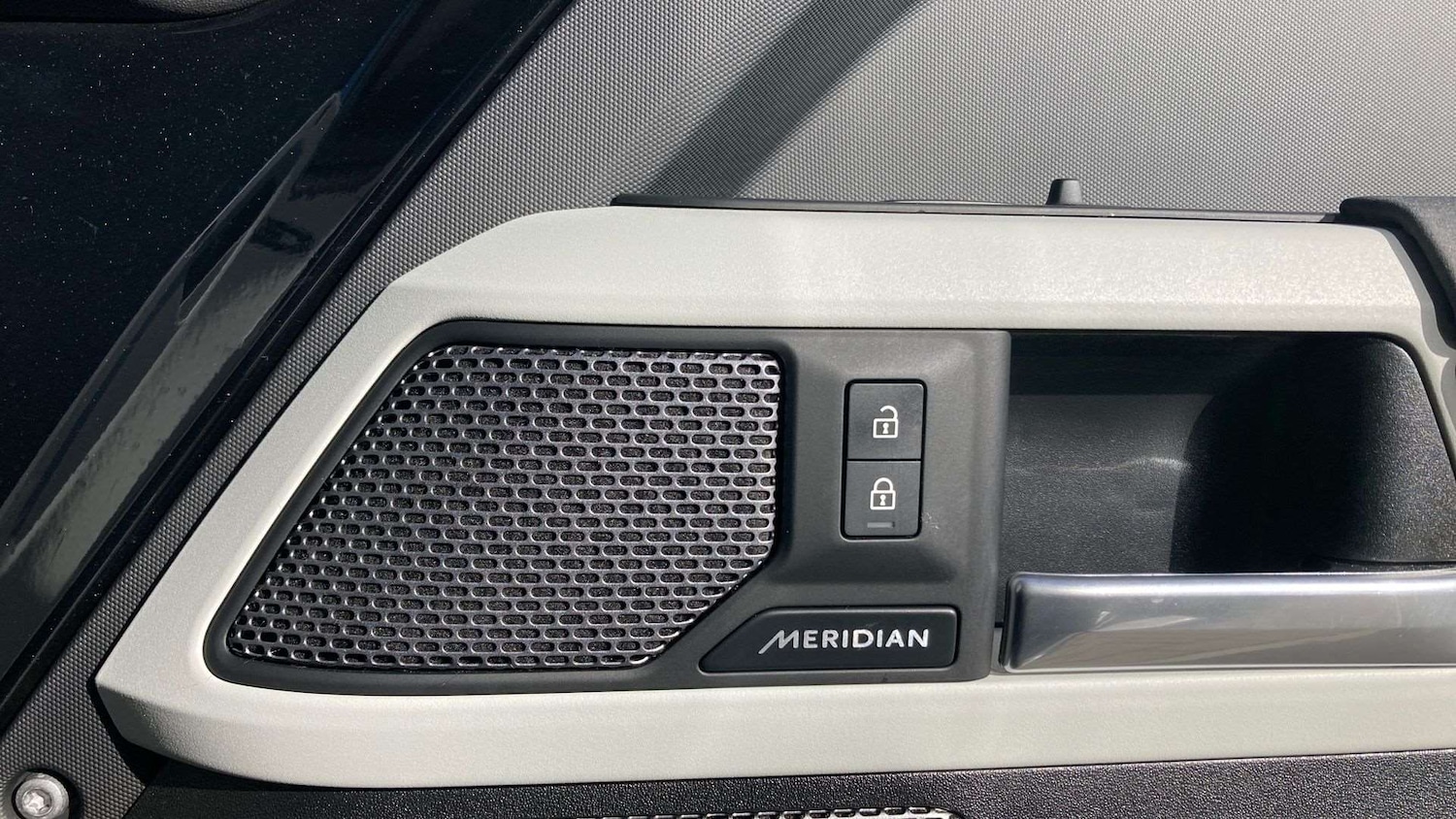 Used Land Rover Defender 2022 for sale - 76460667: Photo 23