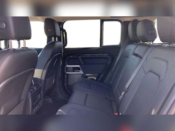 Used Land Rover Defender 2022 for sale - 76460667: Photo