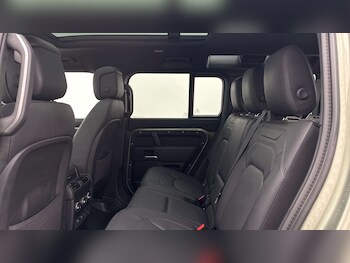 Used Land Rover Defender 2024 for sale - 77472535: Photo