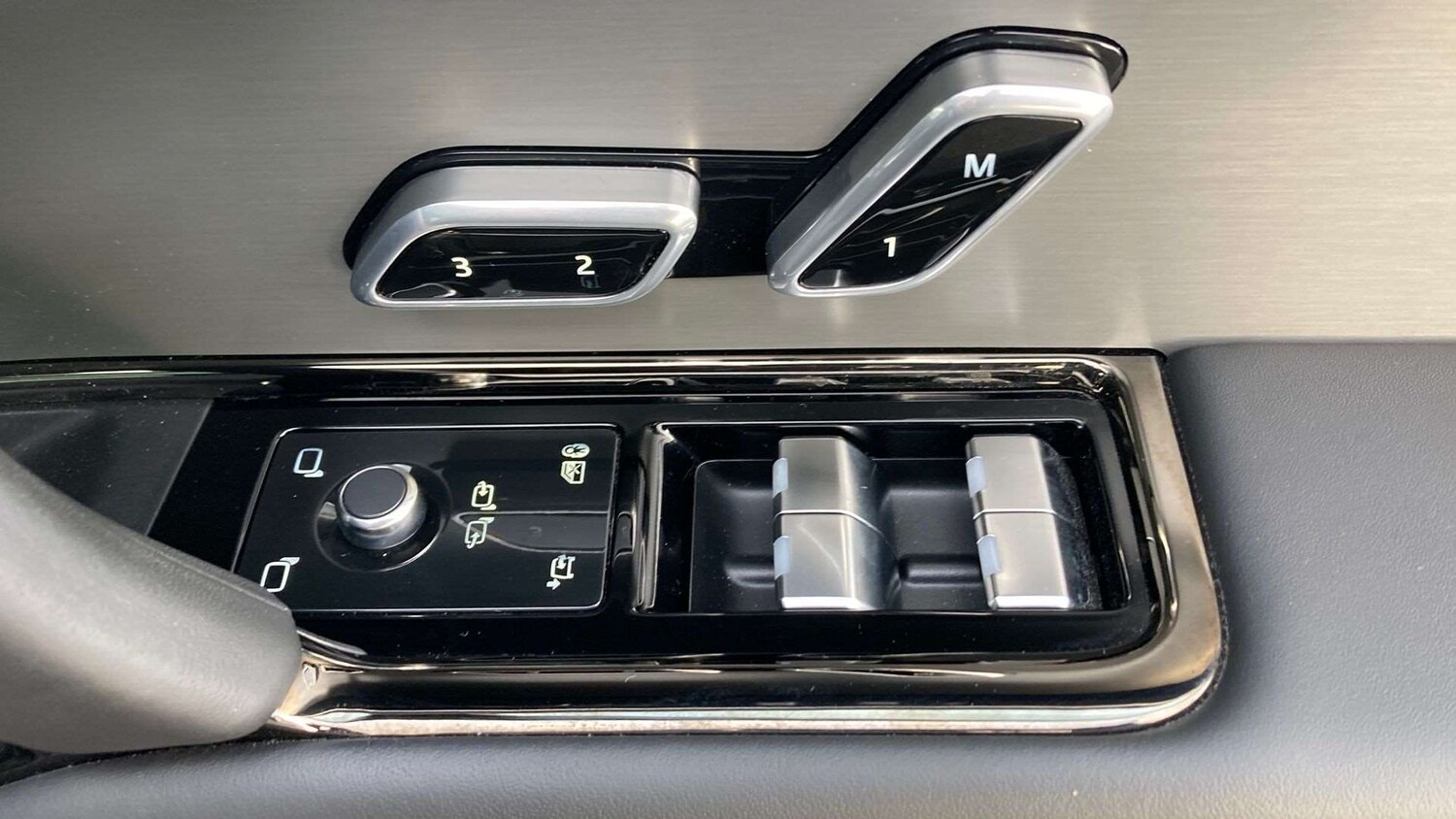 Used Land Rover Range Rover Sport 2024 for sale - 77361425: Photo 32