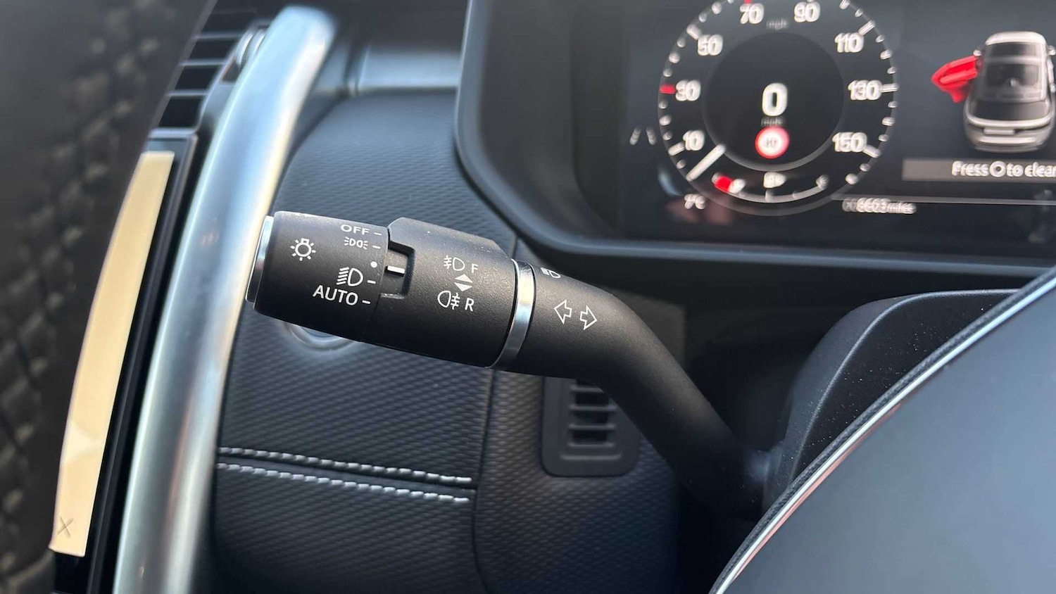 Used Land Rover Discovery 2024 for sale - 76460473: Photo 10