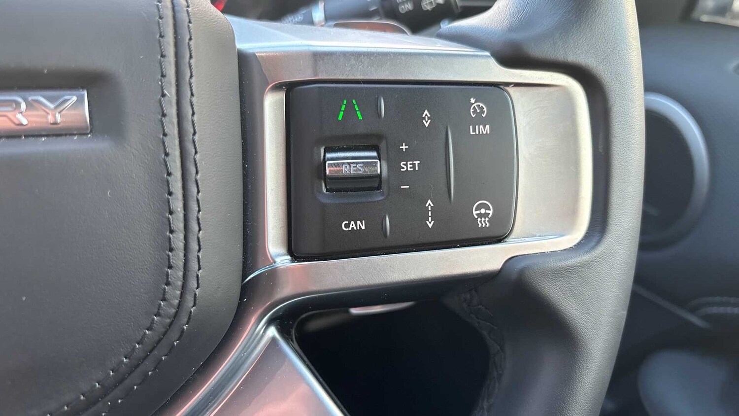 Used Land Rover Discovery 2024 for sale - 76460473: Photo 24