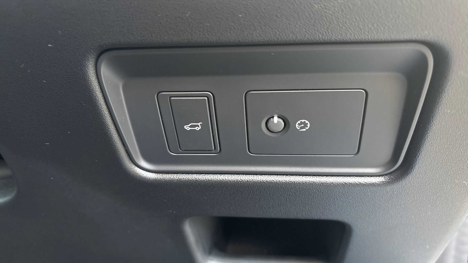 Used Land Rover Discovery 2024 for sale - 76460473: Photo 25