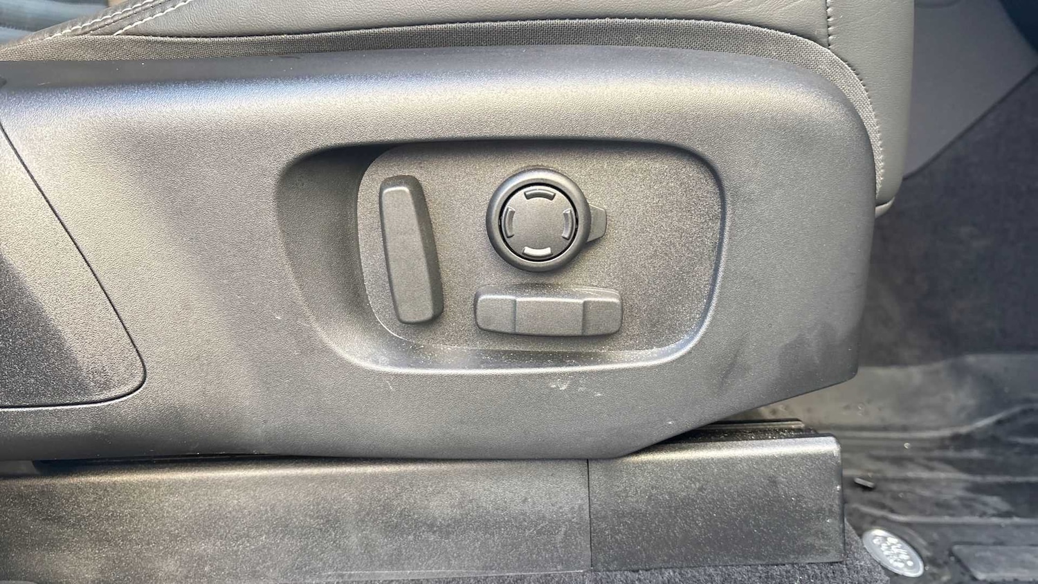 Used Land Rover Discovery 2024 for sale - 76460473: Photo 26