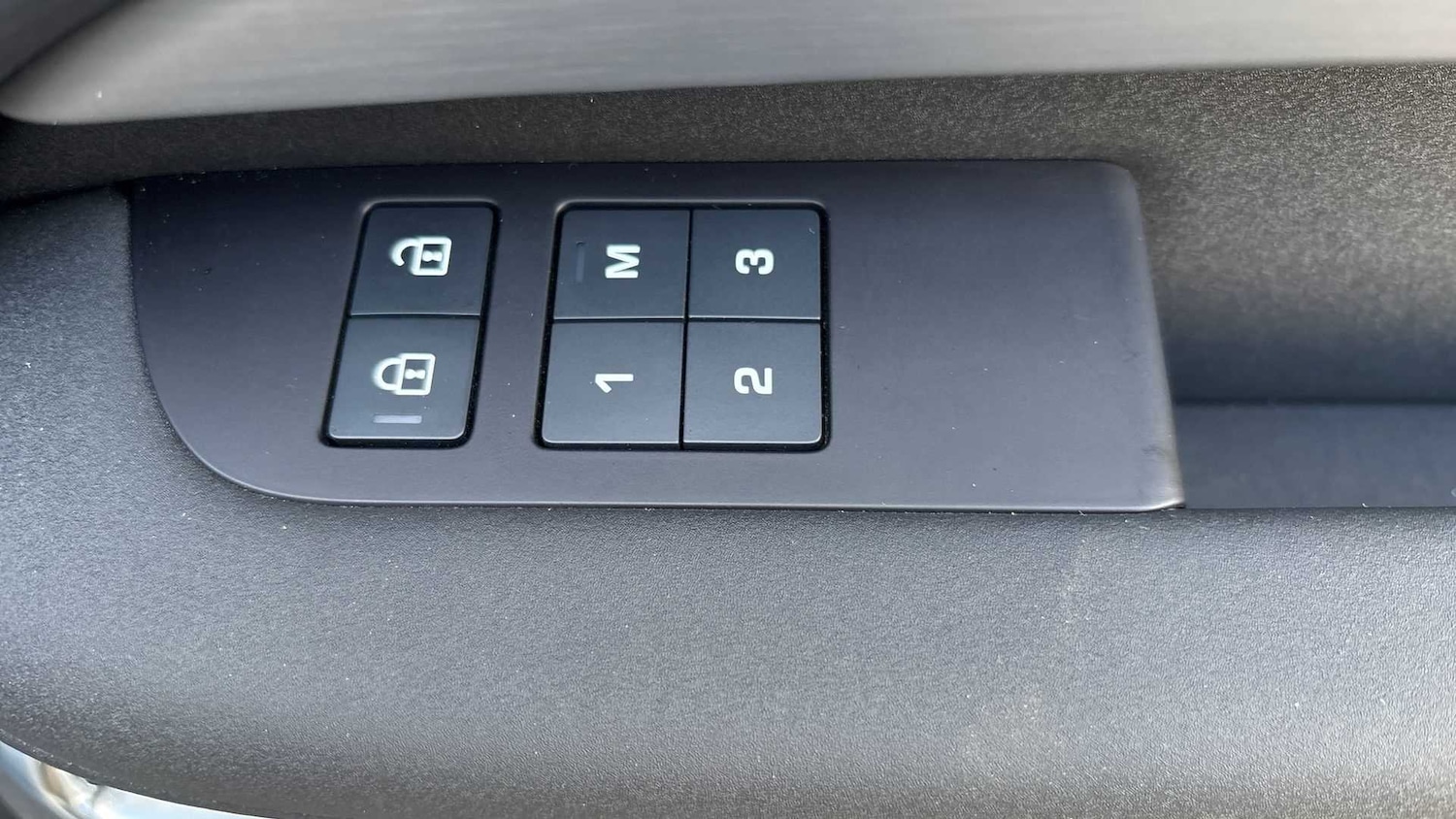 Used Land Rover Discovery 2024 for sale - 76460473: Photo 29