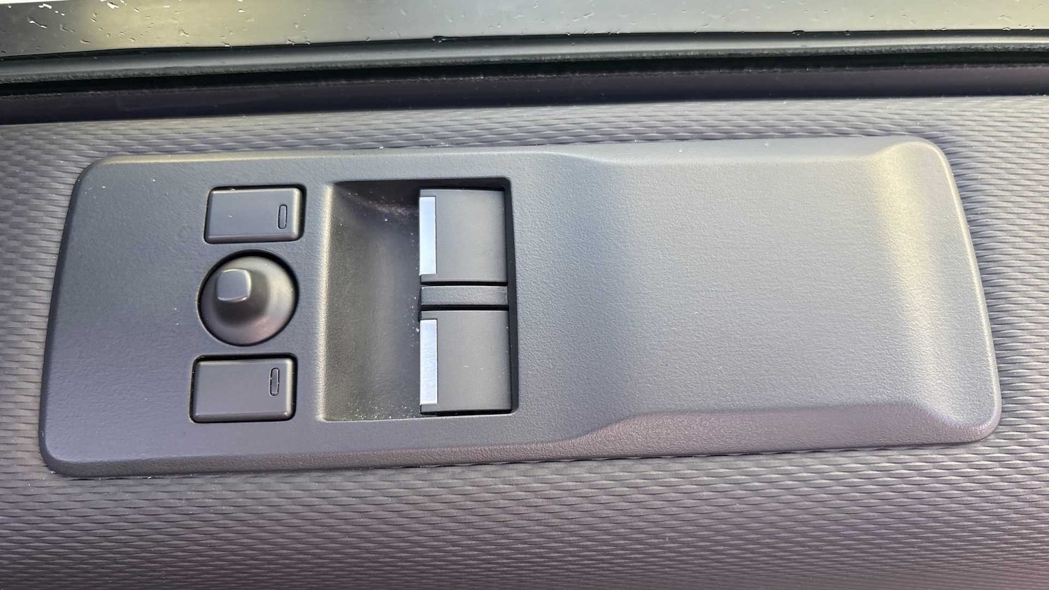 Used Land Rover Discovery 2024 for sale - 76460473: Photo 30