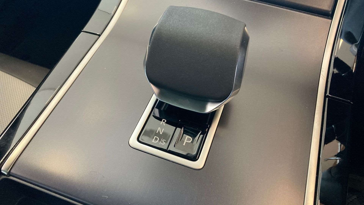 Used Land Rover Range Rover Evoque 2025 for sale - 77795638: Photo 13