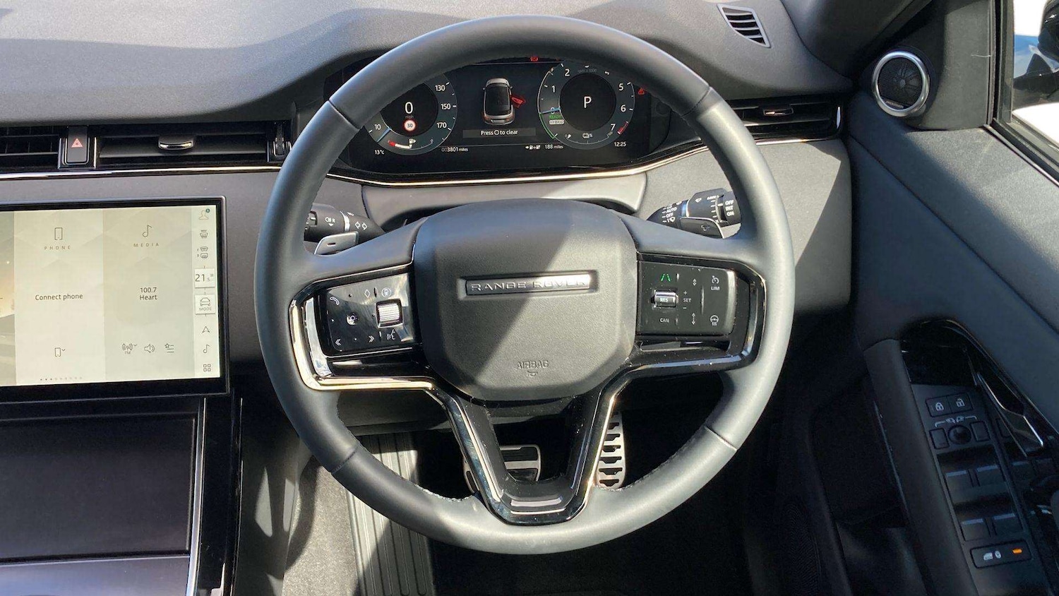 Used Land Rover Range Rover Evoque 2025 for sale - 77795638: Photo 15