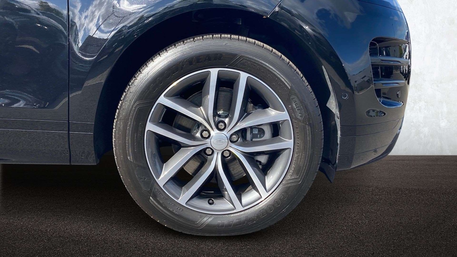 Used Land Rover Range Rover Evoque 2025 for sale - 77795638: Photo 8