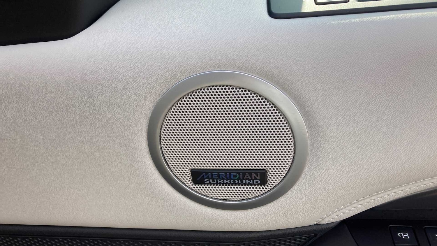 Used Land Rover Discovery 2025 for sale - 76459957: Photo 24