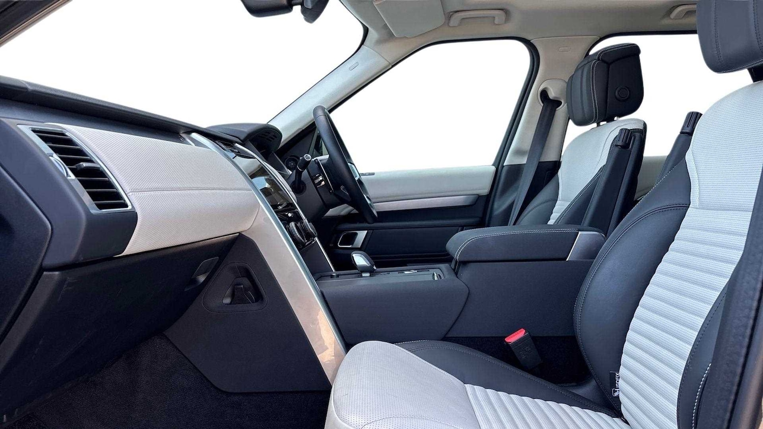 Used Land Rover Discovery 2025 for sale - 76459957: Photo 3