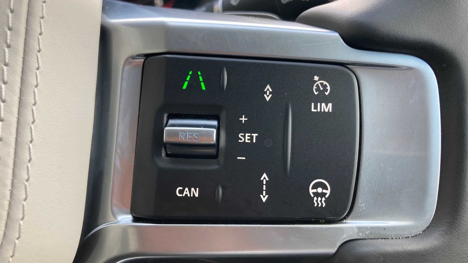 Used Land Rover Discovery 2025 for sale - 76459957: Photo 32