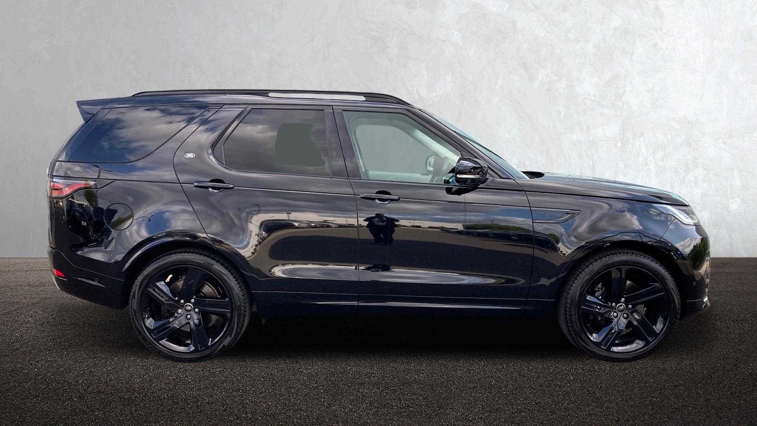 Used Land Rover Discovery 2025 for sale - 76459957: Photo 5