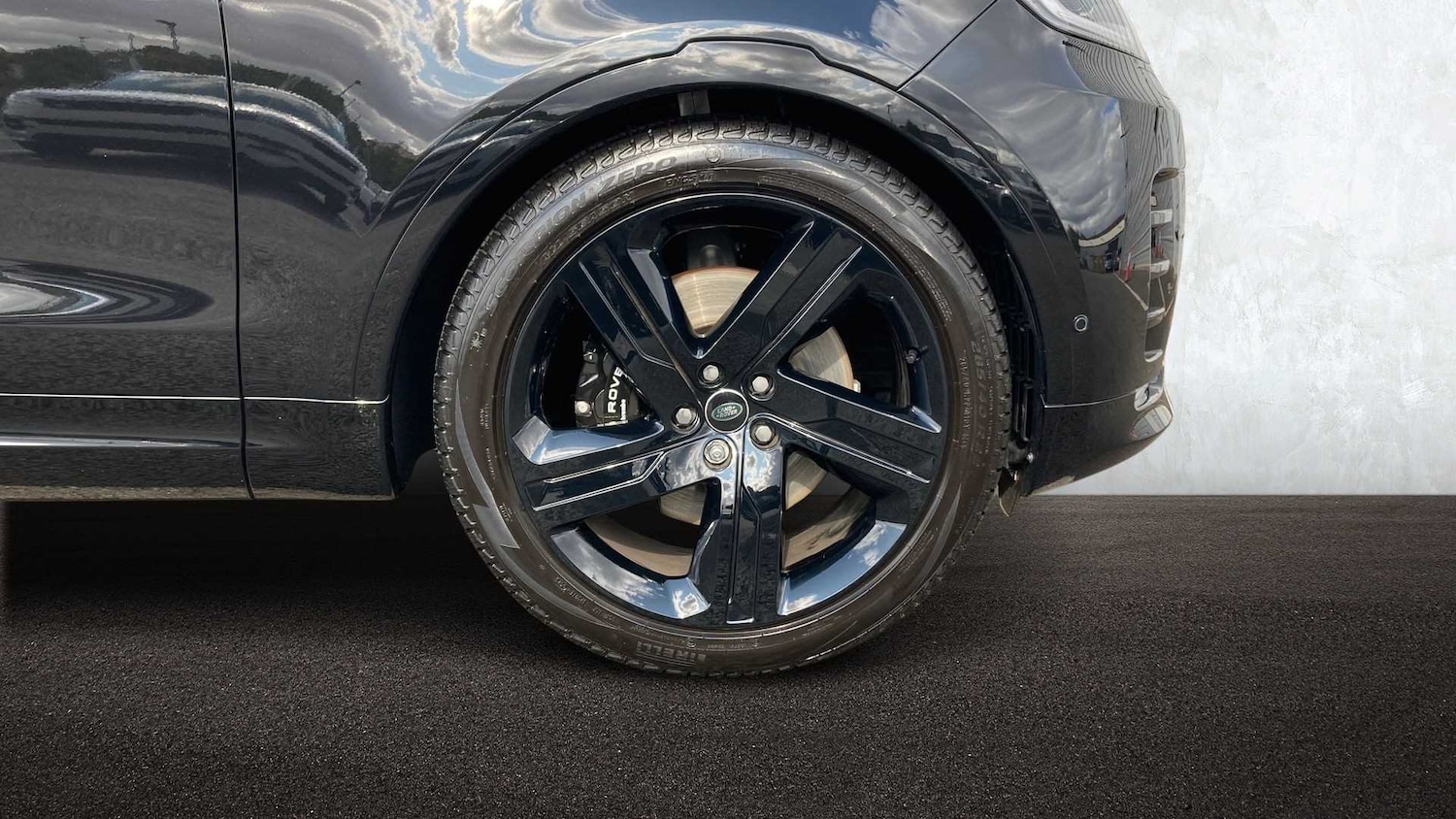 Used Land Rover Discovery 2025 for sale - 76459957: Photo 8