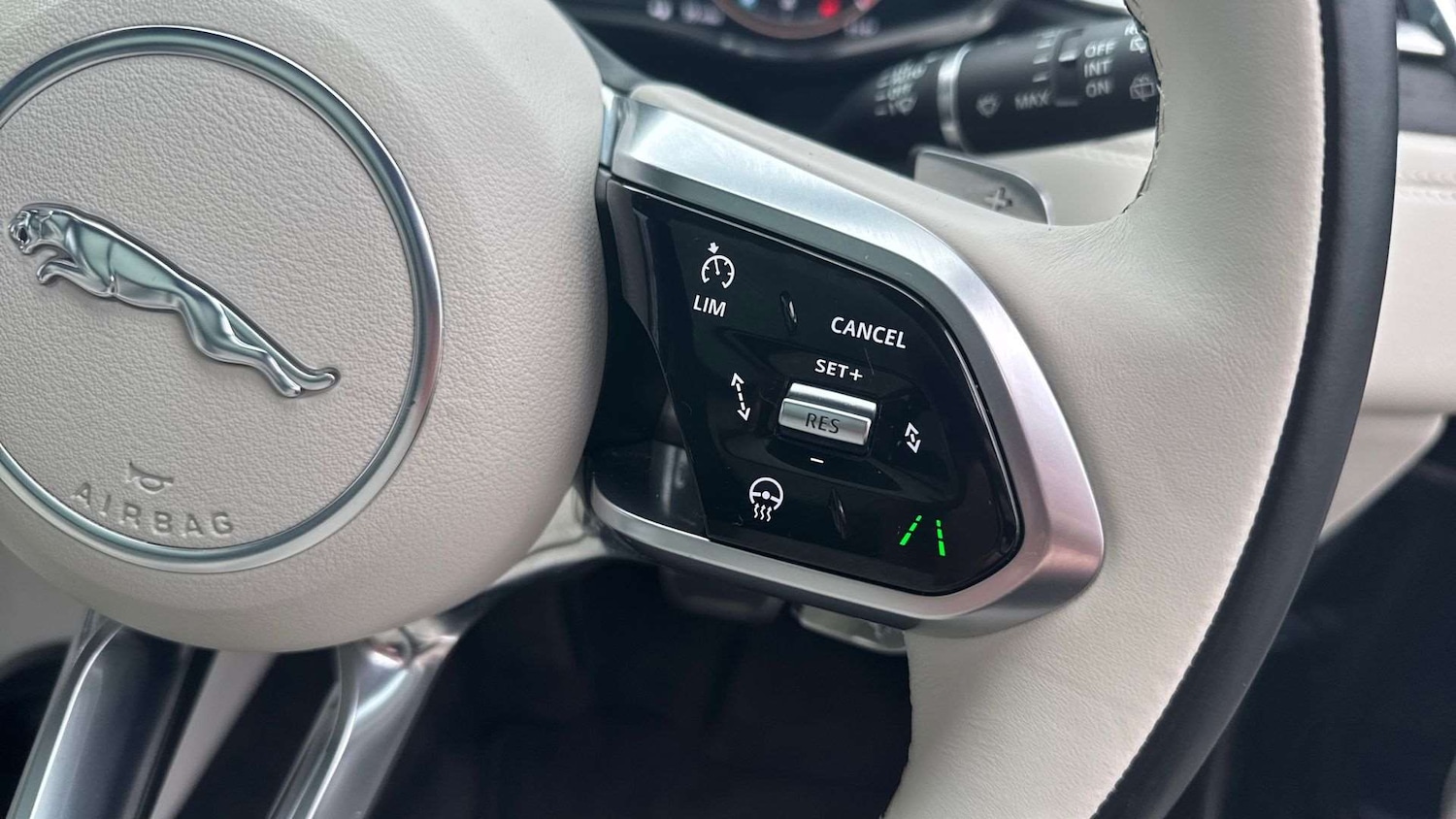 Used Jaguar F-Pace 2024 for sale - 76459955: Photo 31