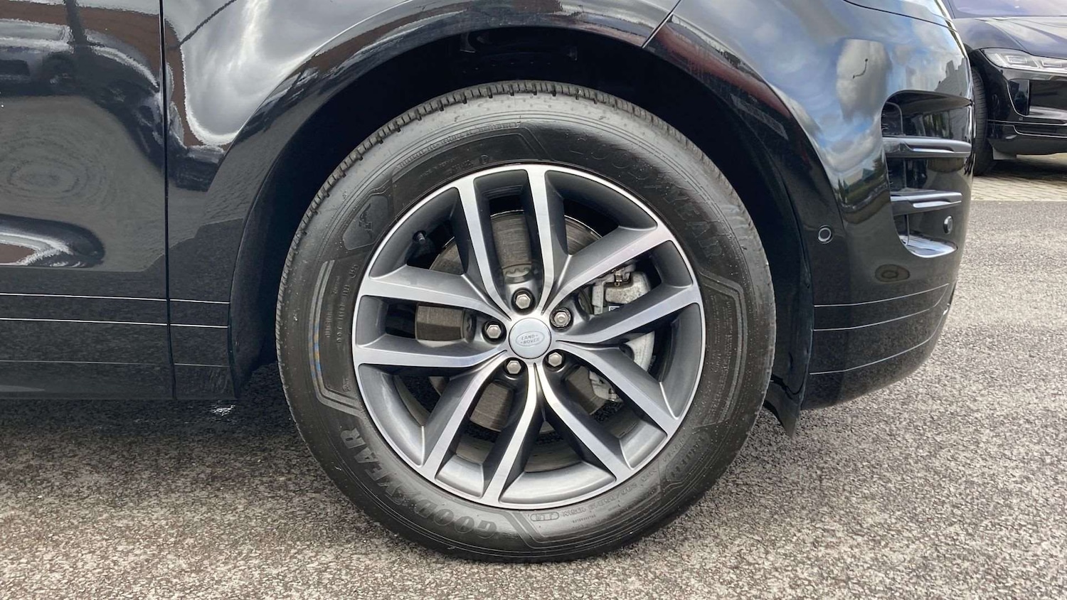 Used Land Rover Range Rover Evoque 2025 for sale - 77795534: Photo 32