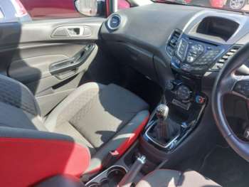 Used Ford Fiesta 2015 for sale - 73842151: Photo