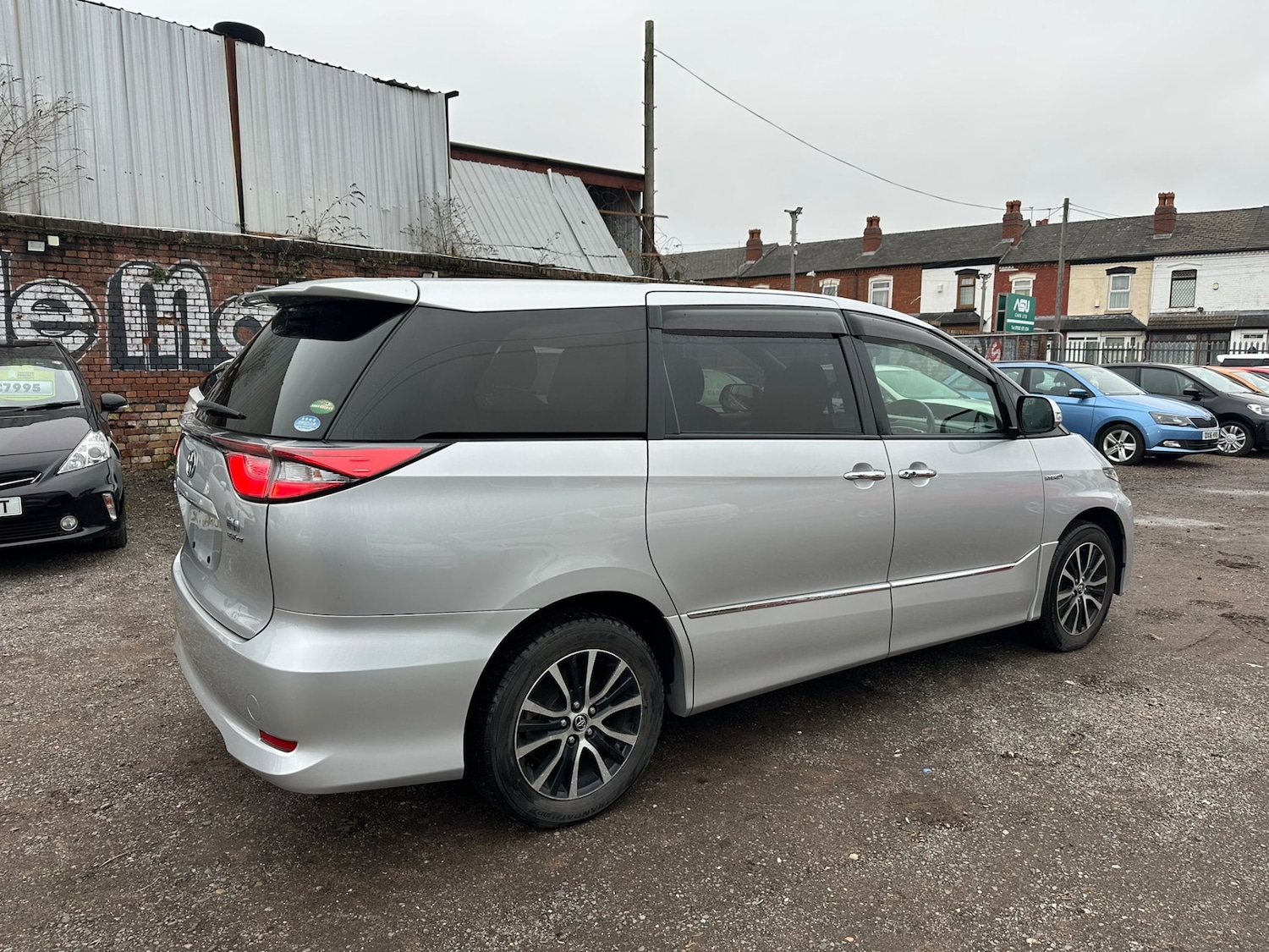 Used Toyota Prius+ 2025 for sale - 77162390: Photo 4