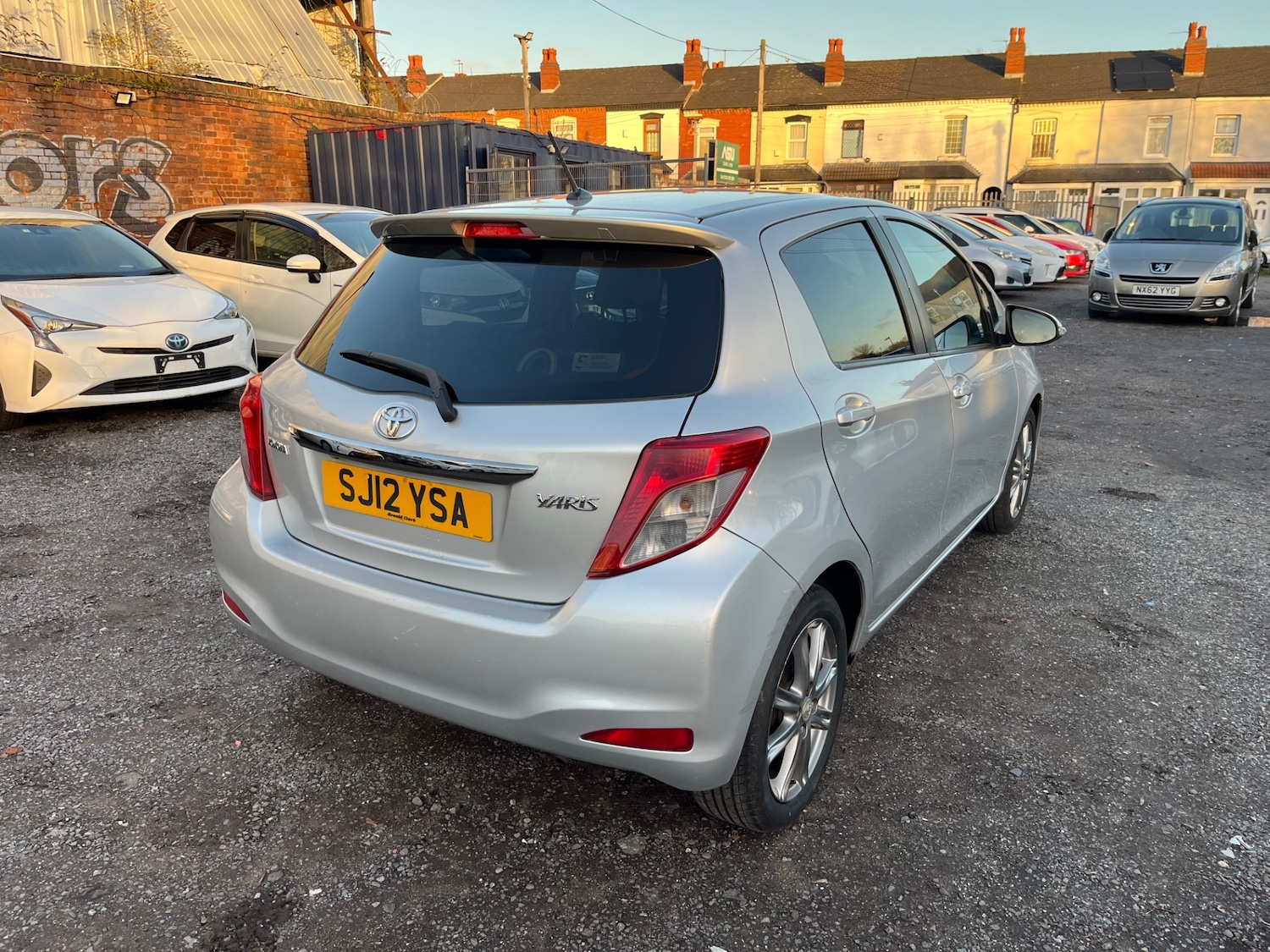 Used Toyota Yaris 2012 for sale - 76588377: Photo 12