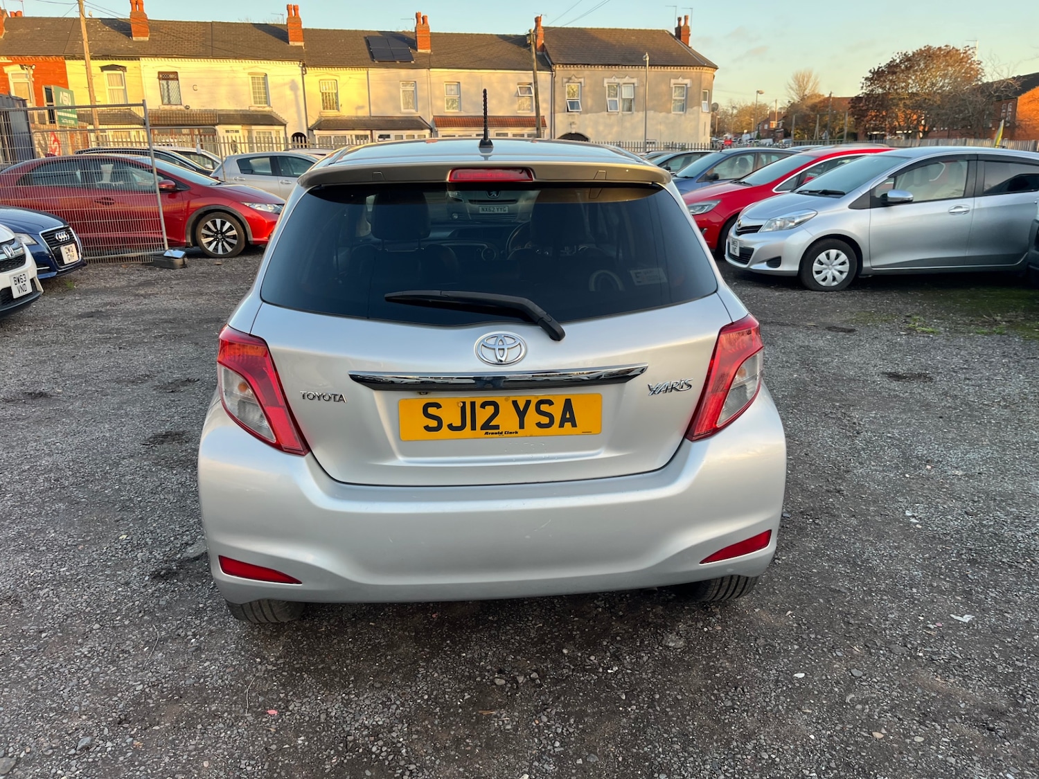 Used Toyota Yaris 2012 for sale - 76588377: Photo 14