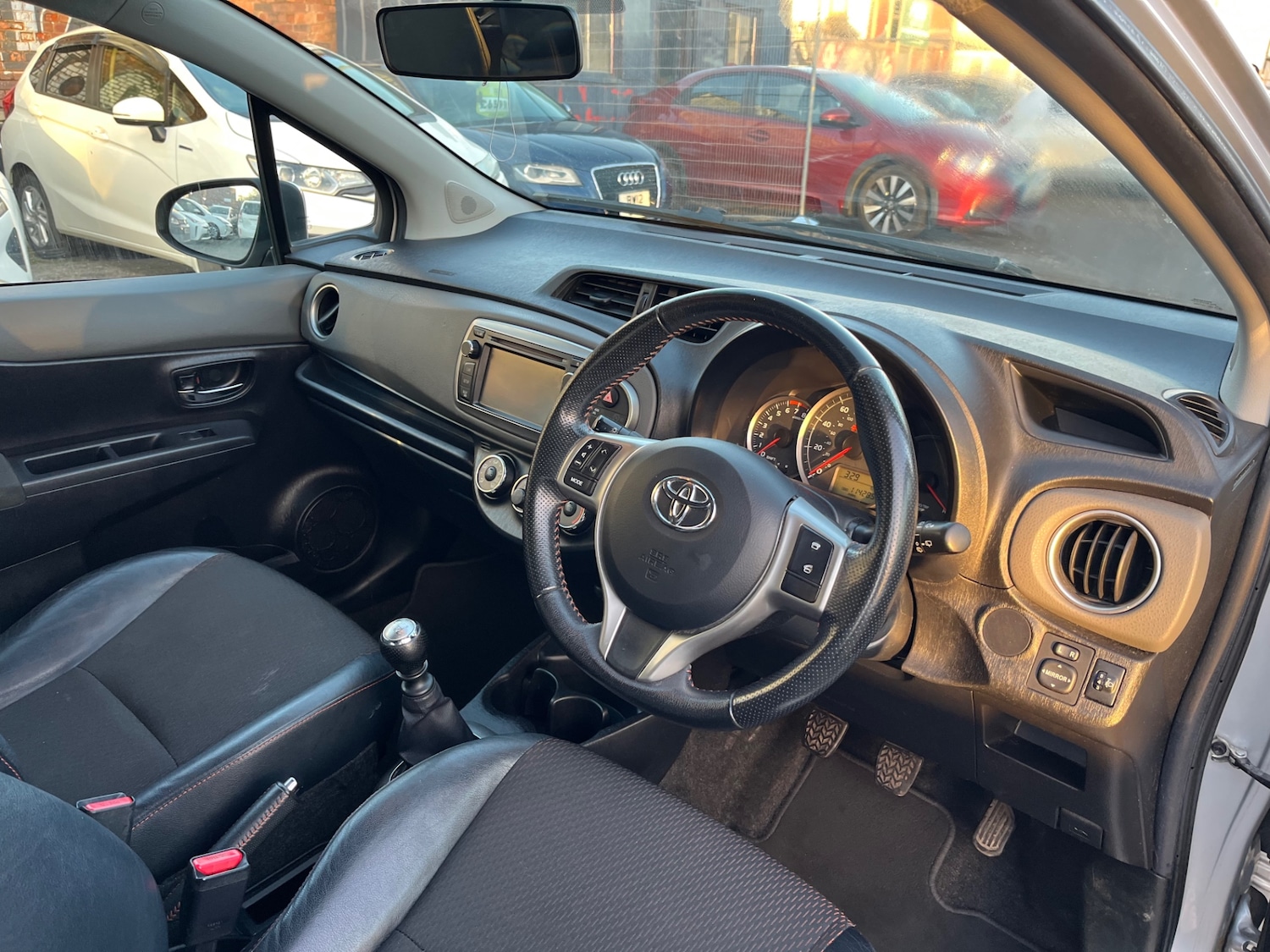 Used Toyota Yaris 2012 for sale - 76588377: Photo 20