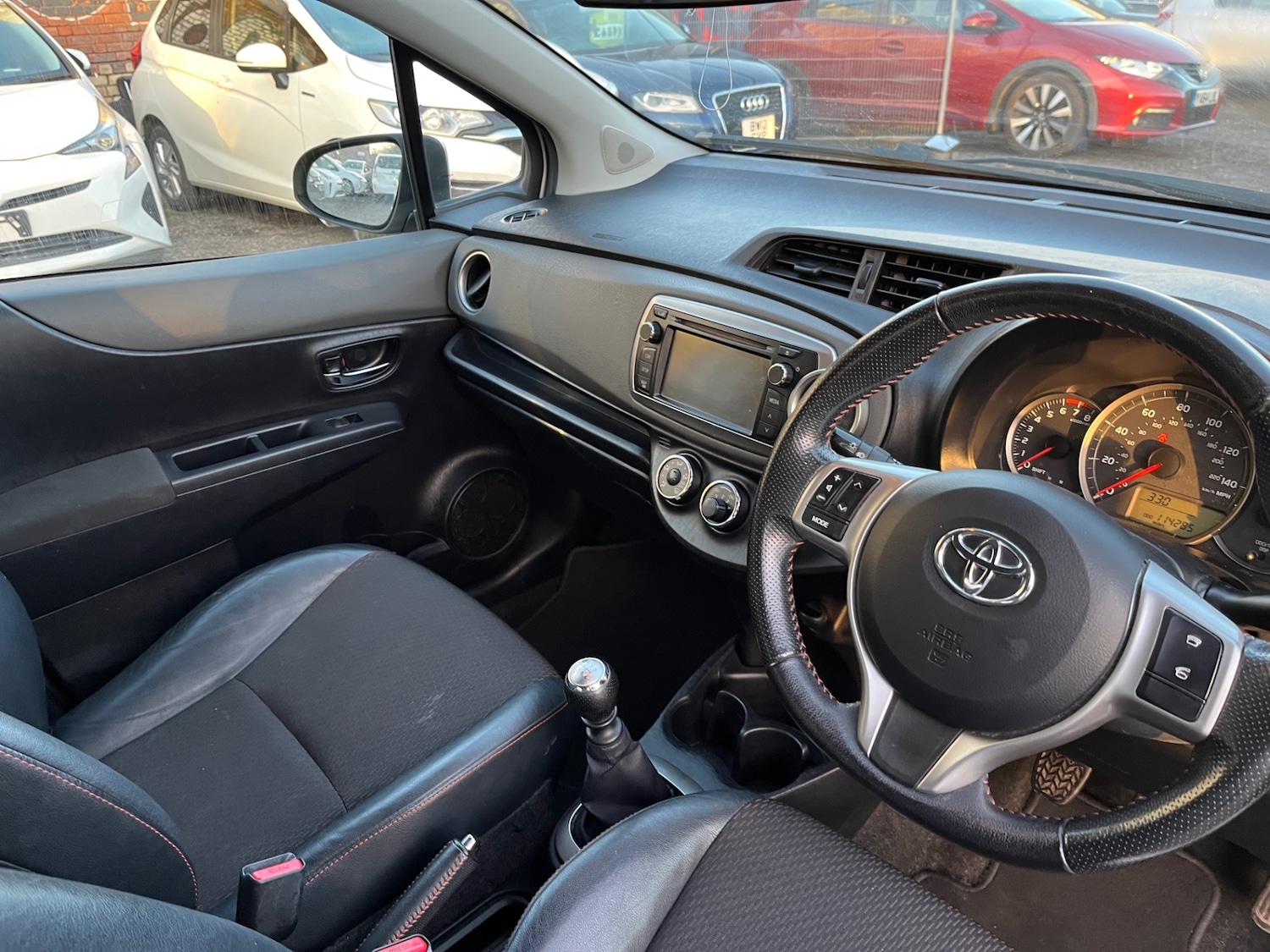 Used Toyota Yaris 2012 for sale - 76588377: Photo 22