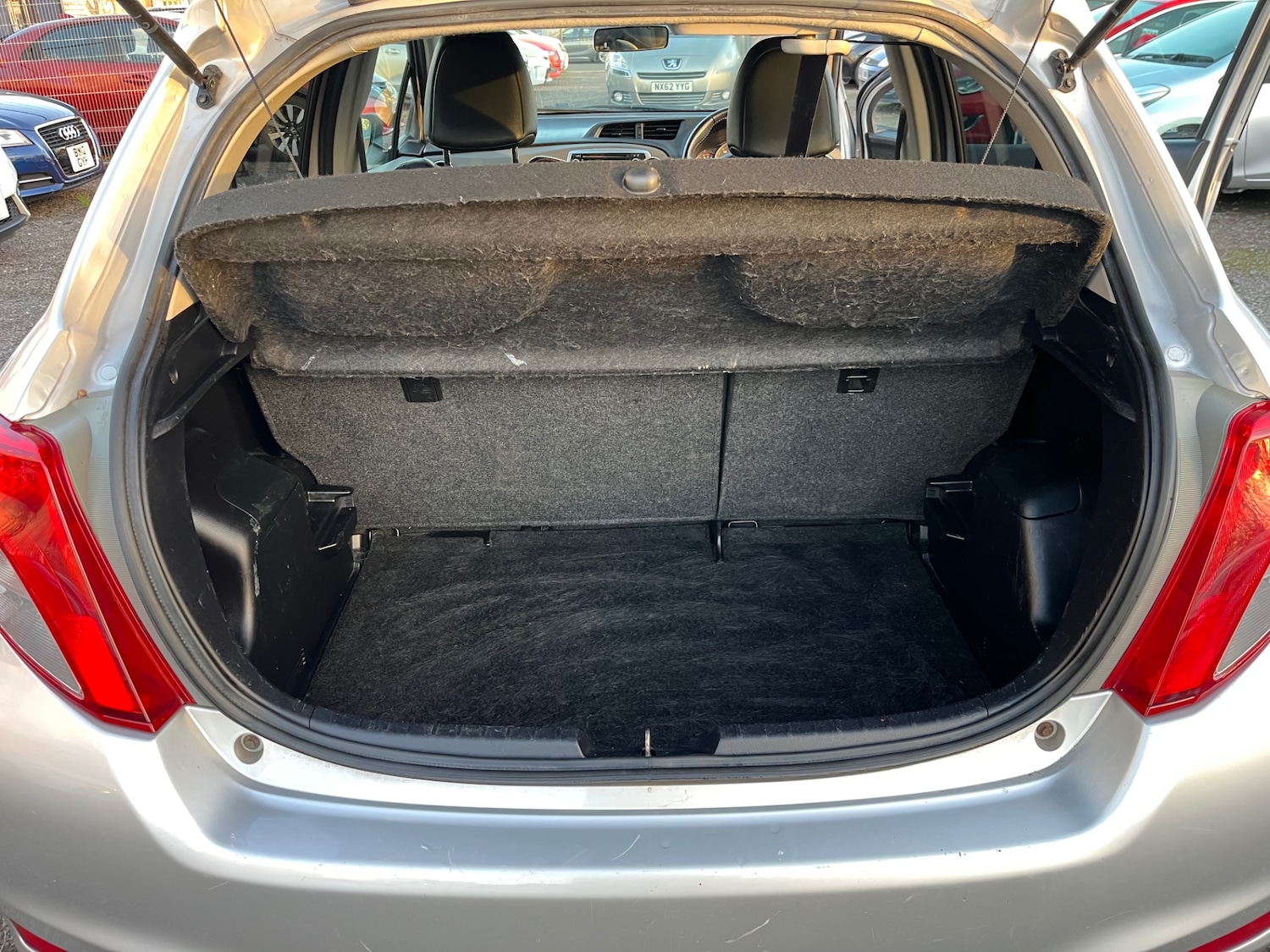 Used Toyota Yaris 2012 for sale - 76588377: Photo 29