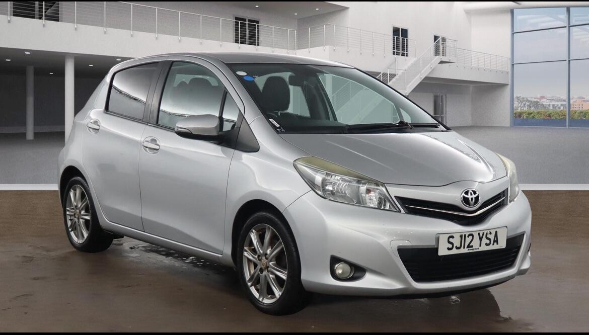 Used Toyota Yaris 2012 for sale - 76562176: Photo 2