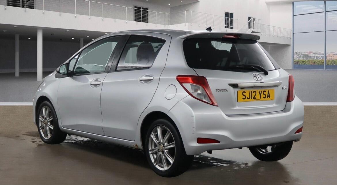 Used Toyota Yaris 2012 for sale - 76562176: Photo 3