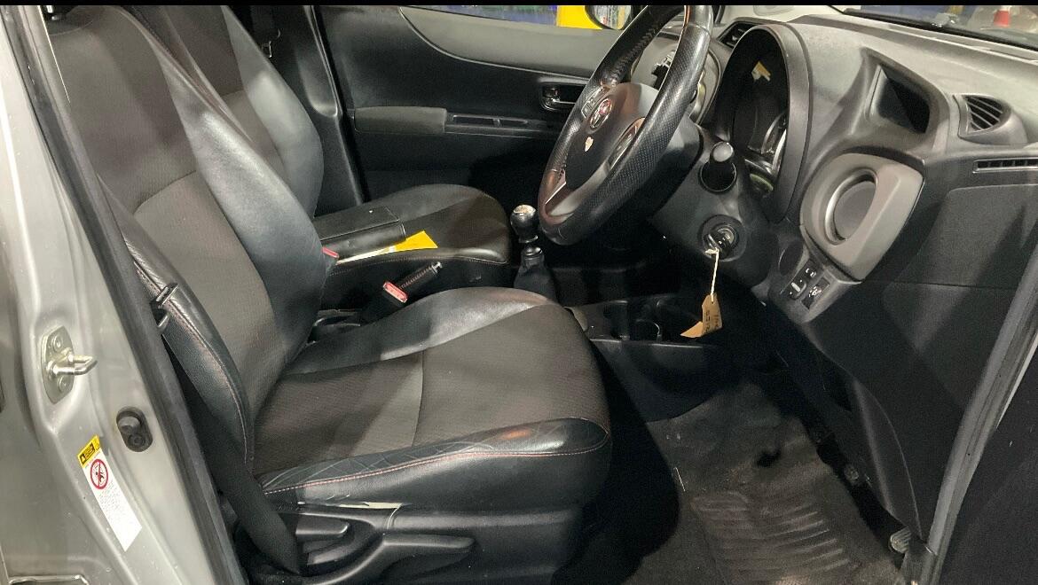 Used Toyota Yaris 2012 for sale - 76562176: Photo 7