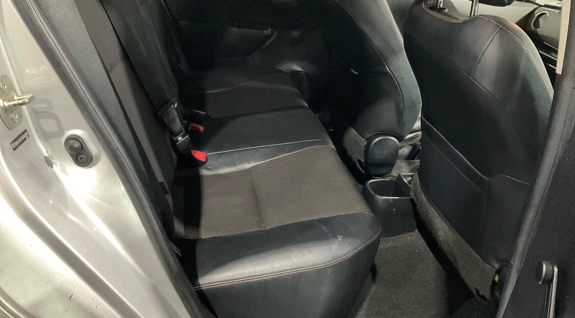 Used Toyota Yaris 2012 for sale - 76562176: Photo 8