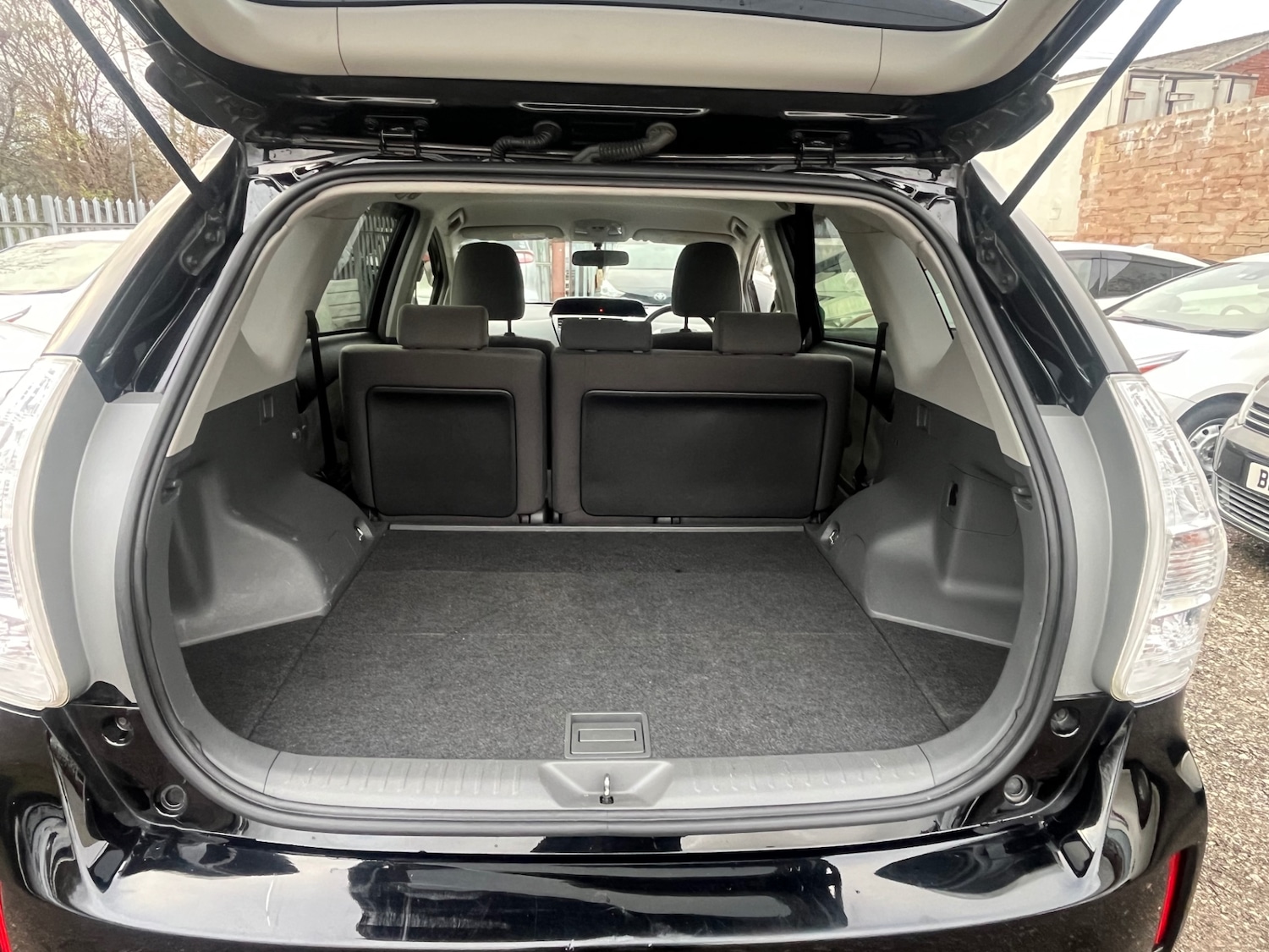 Used Toyota Prius 2025 for sale - 77034003: Photo 27