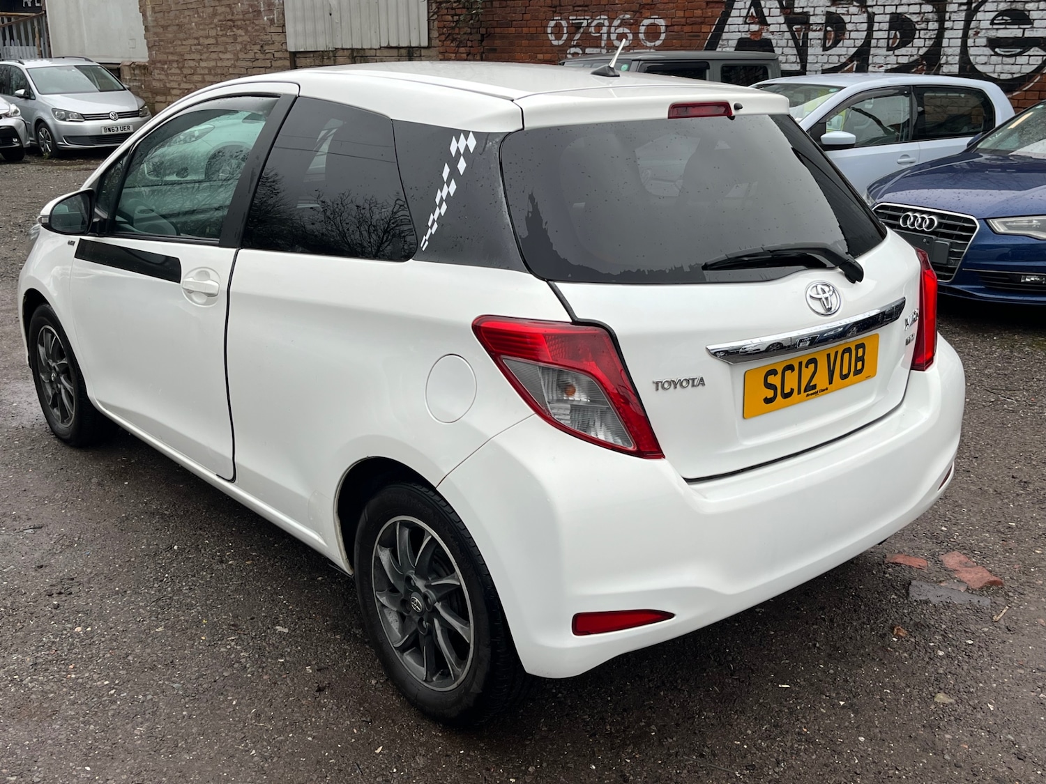 Used Toyota Yaris 2012 for sale - 77337261: Photo 11