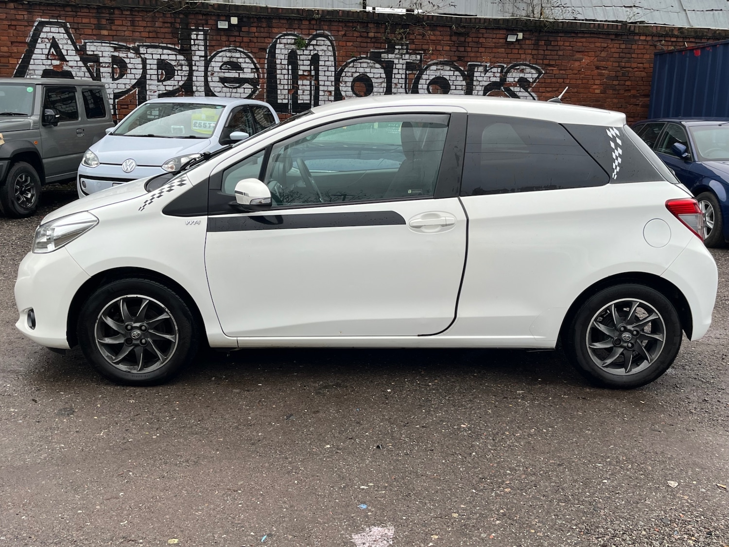 Used Toyota Yaris 2012 for sale - 77337261: Photo 13