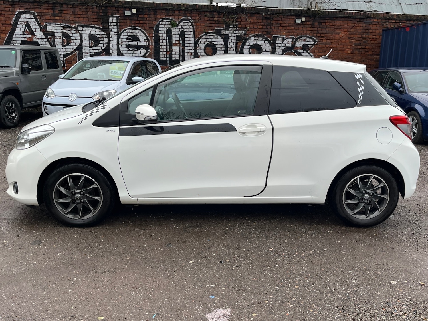 Used Toyota Yaris 2012 for sale - 77337261: Photo 14