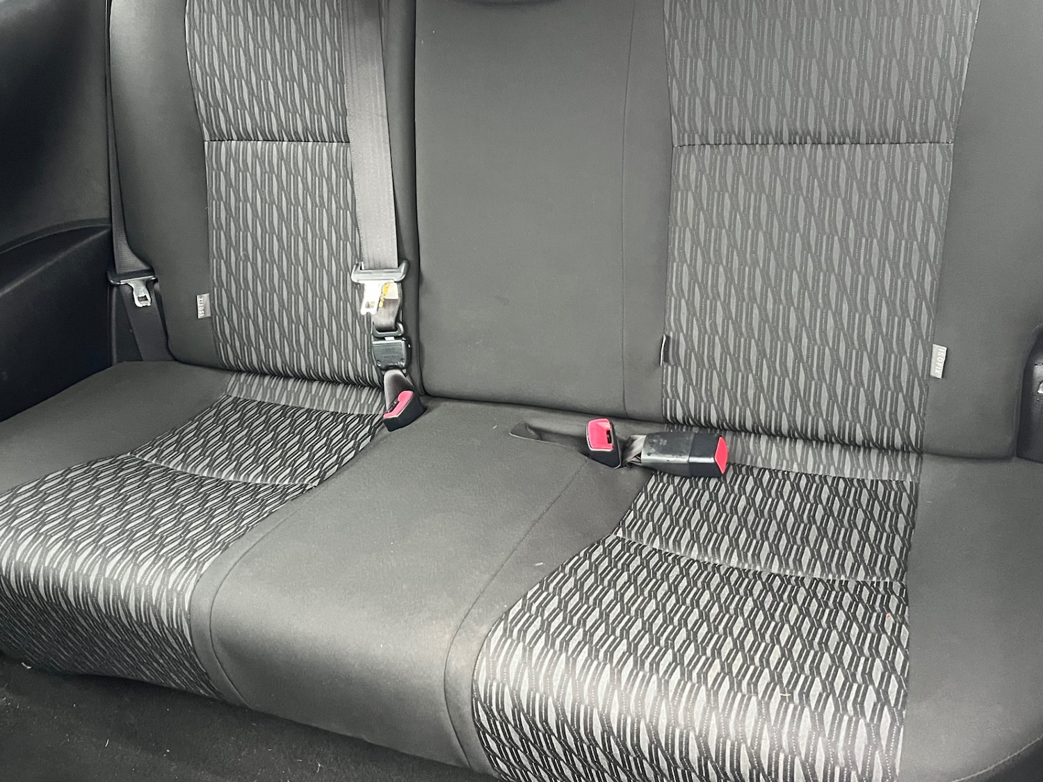 Used Toyota Yaris 2012 for sale - 77337261: Photo 18