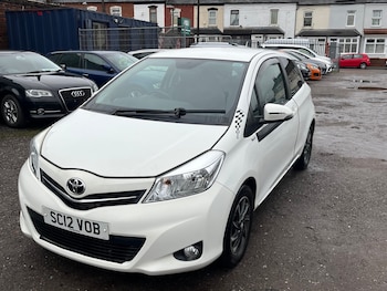 Used Toyota Yaris 2012 for sale - 77337261: Photo