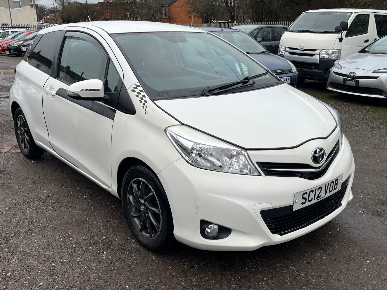 Used Toyota Yaris 2012 for sale - 77337261: Photo 6