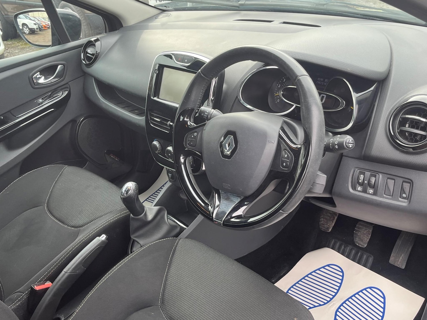 Used Renault Clio 2014 for sale - 76472278: Photo 26