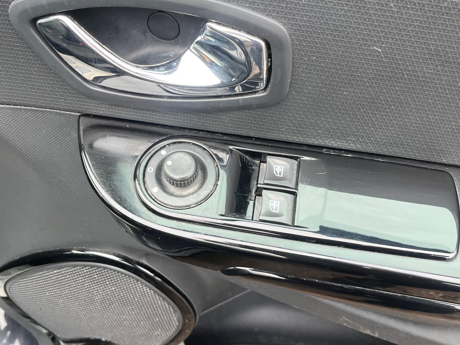 Used Renault Clio 2014 for sale - 76472278: Photo 28