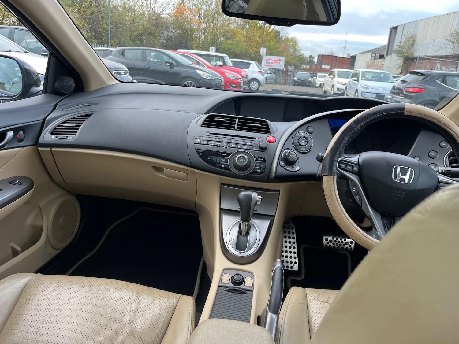 Used Honda Civic 2010 for sale - 76408801: Photo 17