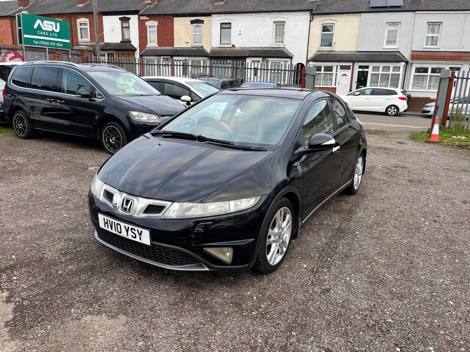 Used Honda Civic 2010 for sale - 76408801: Photo 2