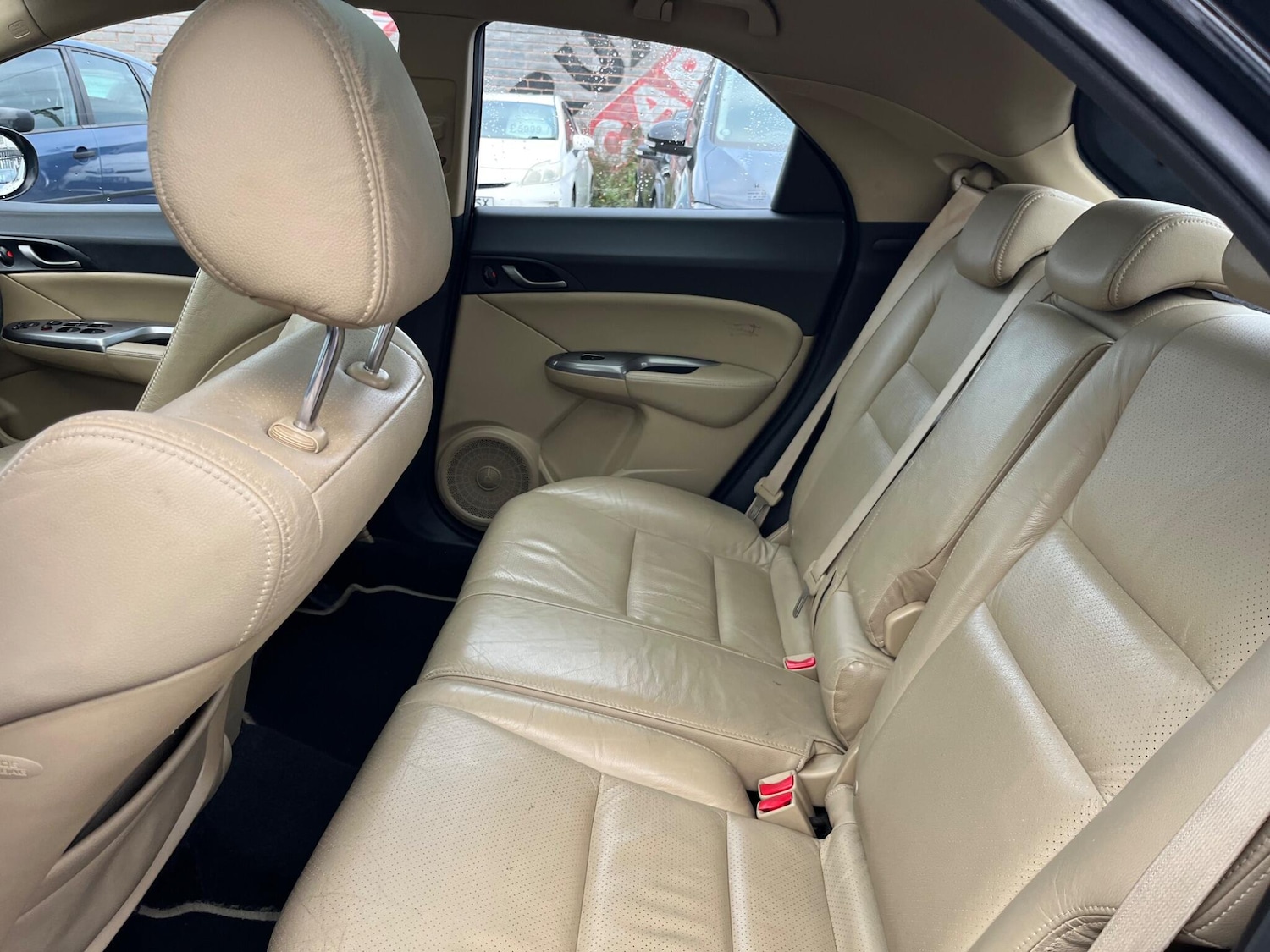 Used Honda Civic 2010 for sale - 76408801: Photo 27